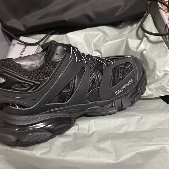 Size 9 Balenciaga Tracks - Picture 2 of 4
